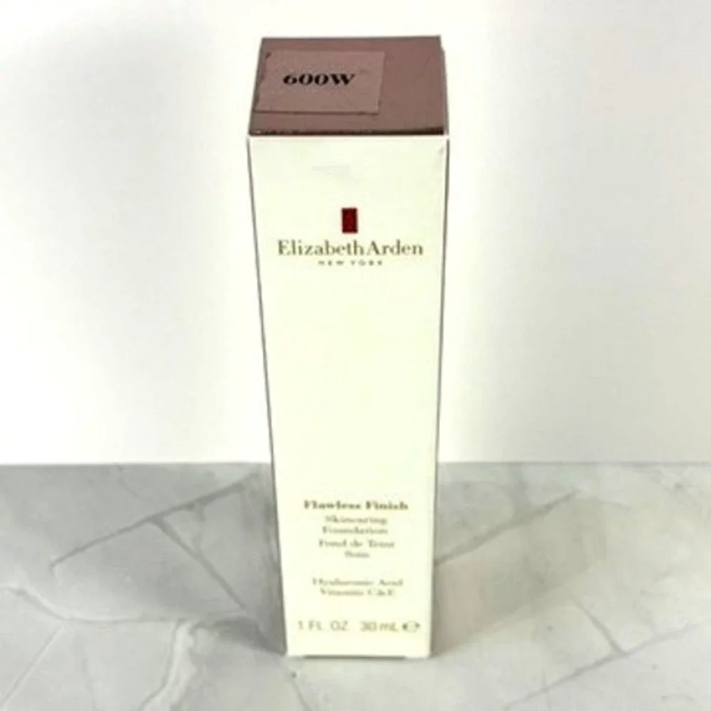 Elizabeth Arden Flawless Finish Skincaring Foundation 600W 1oz Hyaluronic Sealed